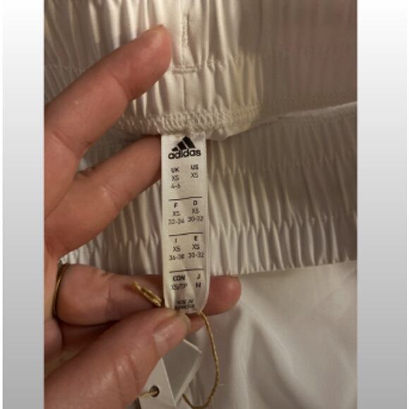 Adidas White Active Shorts Recycled Fabric Athleisure XS - Picture 3 of 5